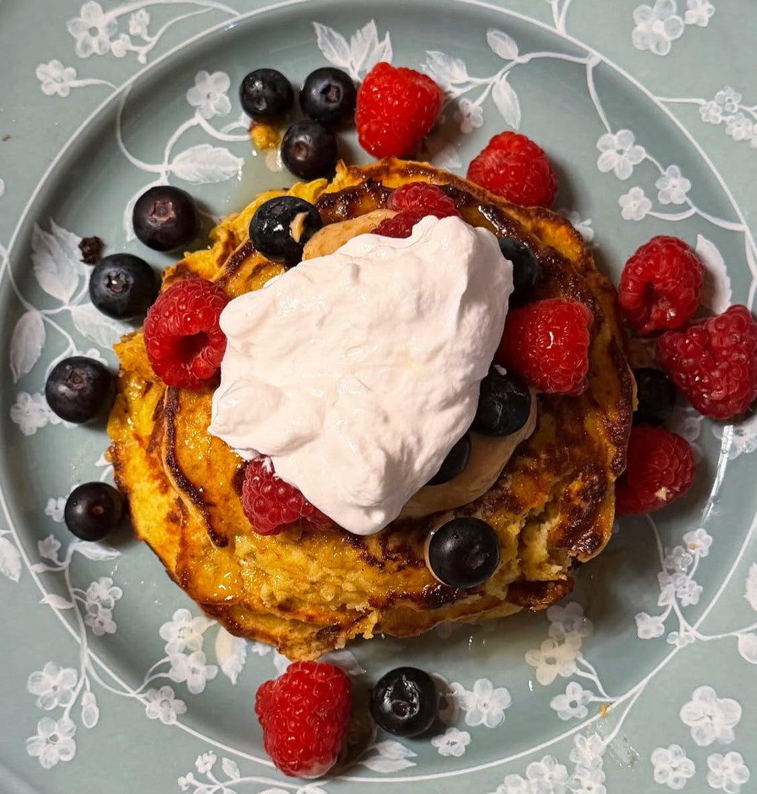 Chelcie’s Blueberry Collagen Pancakes